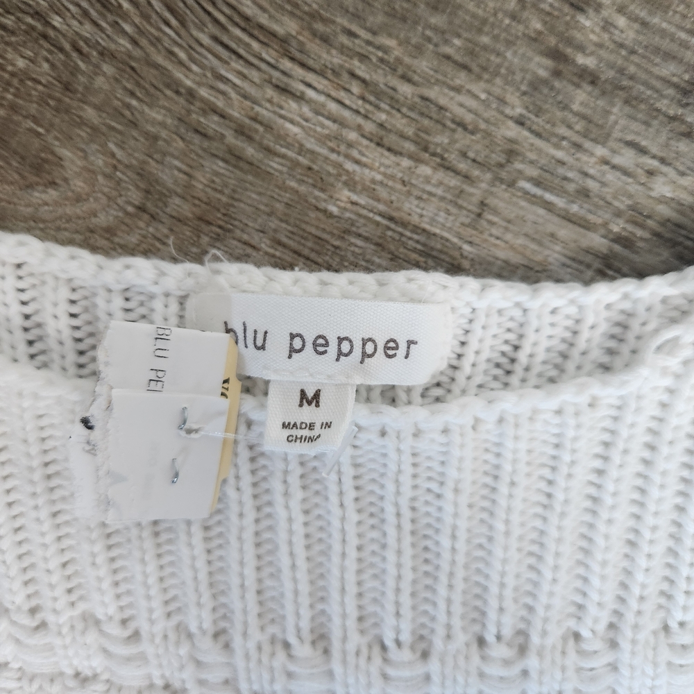 Blu‎ Pepper Citton White Knit Top W Floral Motifs M JRs Boho Cottagecore Retro - Picture 2 of 6